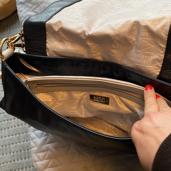 Purse - Picture 4 of 4